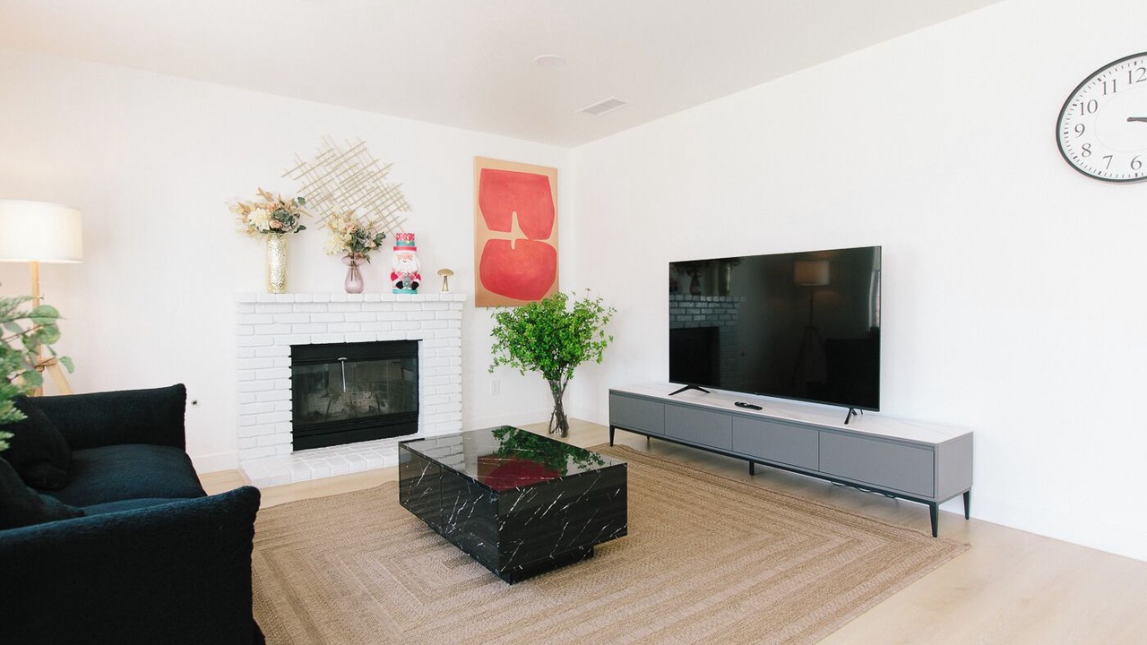 Photo of Livingroom in Ontario