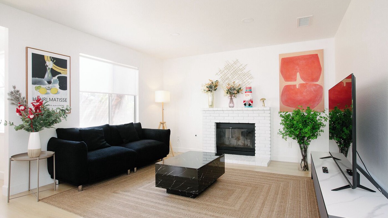 Photo of Livingroom in Ontario