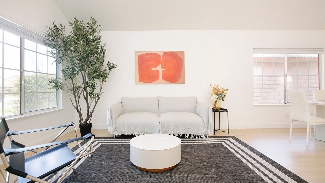 Photo of Livingroom in Ontario