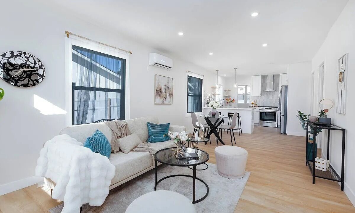 Photo of Livingroom in Eagle Rock