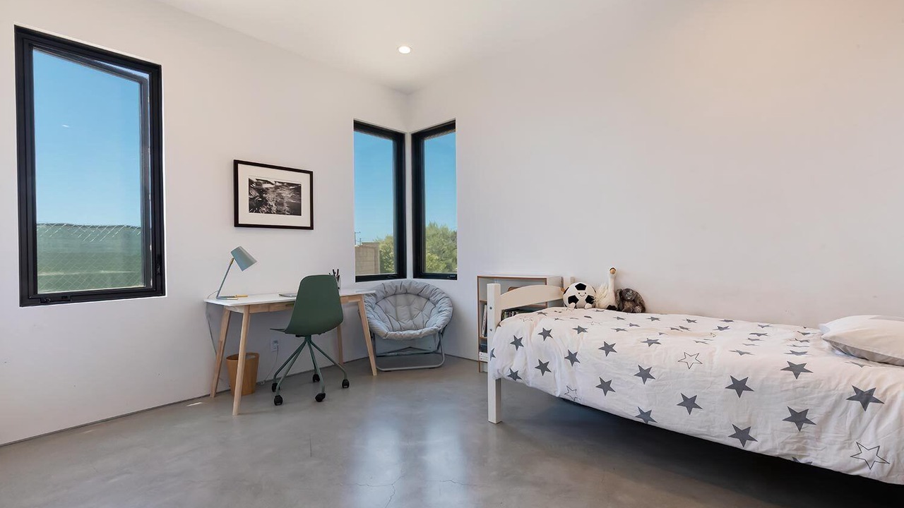 Photo of Bedroom in Western Malibu