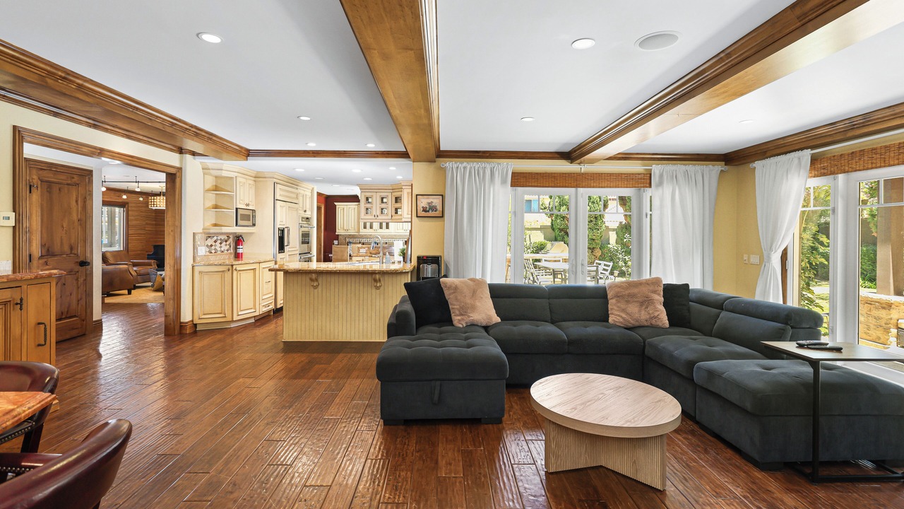 Photo of Livingroom in Westside Costa Mesa