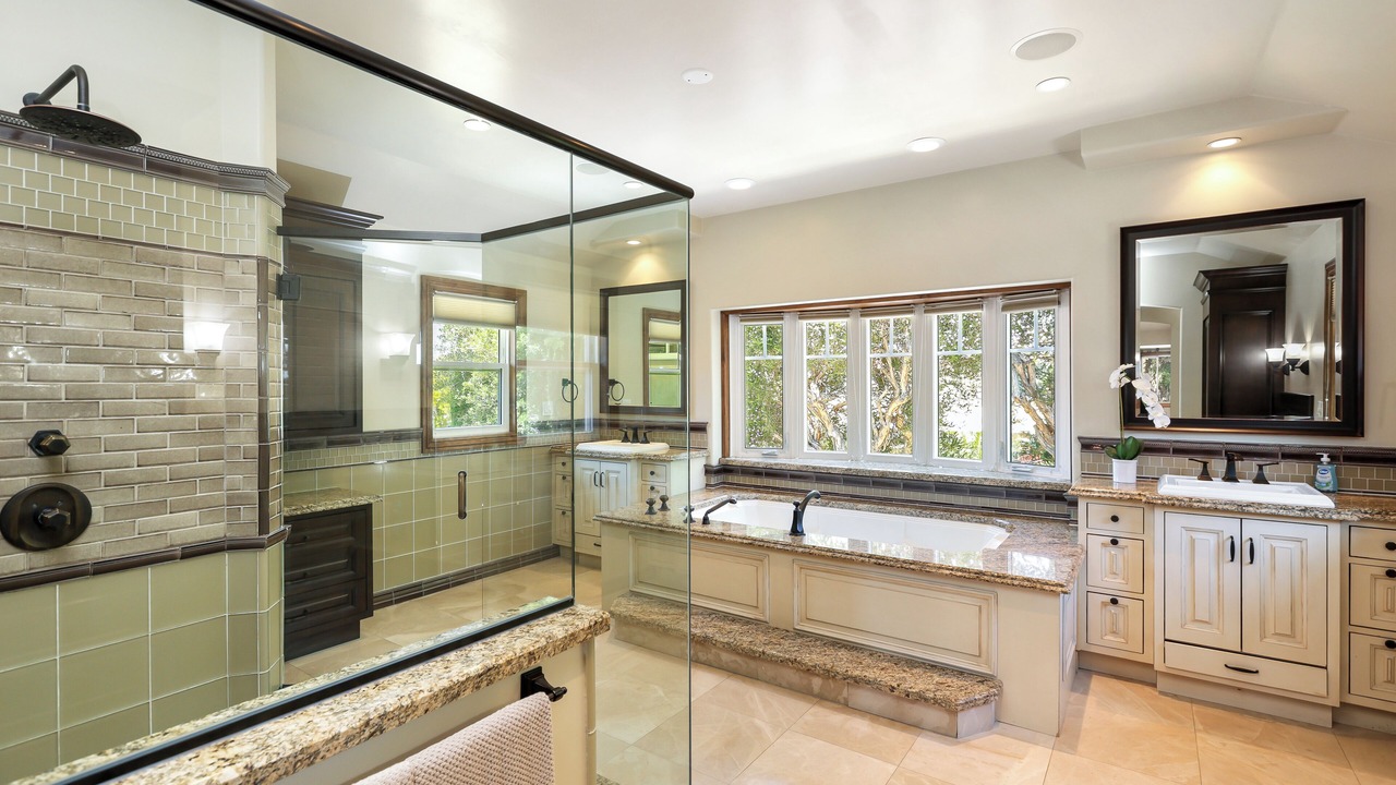 Photo of Bathroom in Westside Costa Mesa