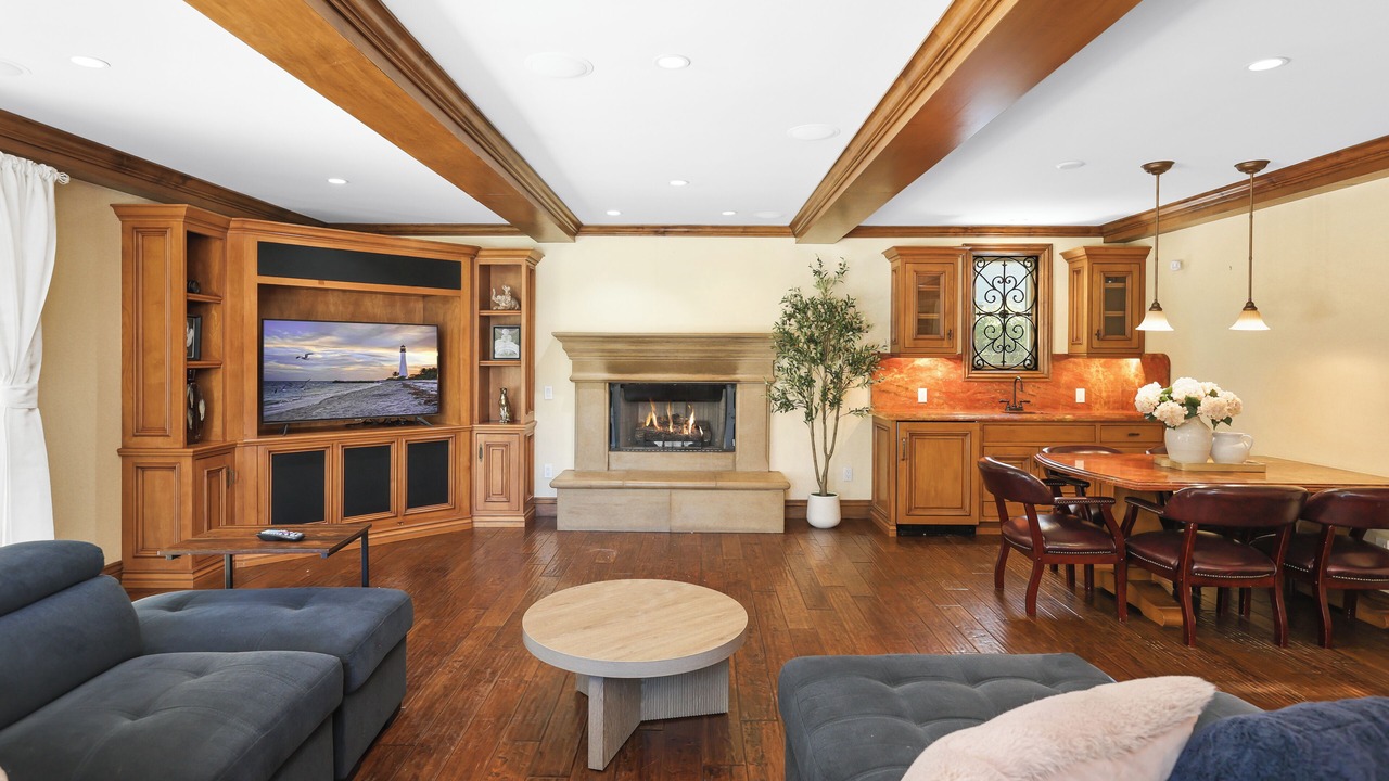 Photo of Livingroom in Westside Costa Mesa
