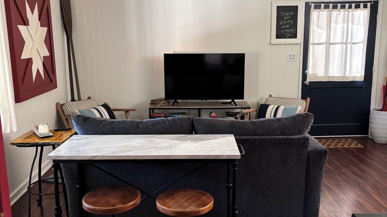 Photo of Livingroom in Cedar Glen