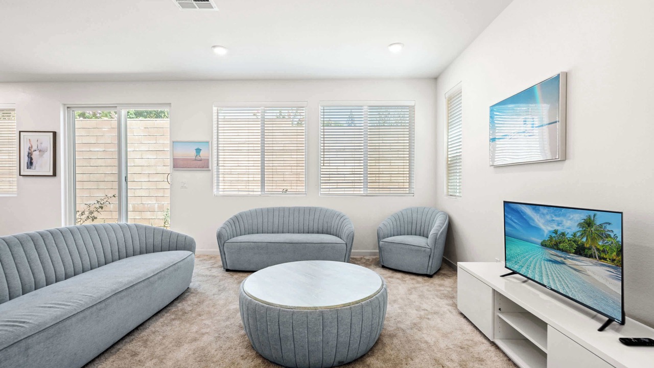 Photo of Livingroom in Westmont