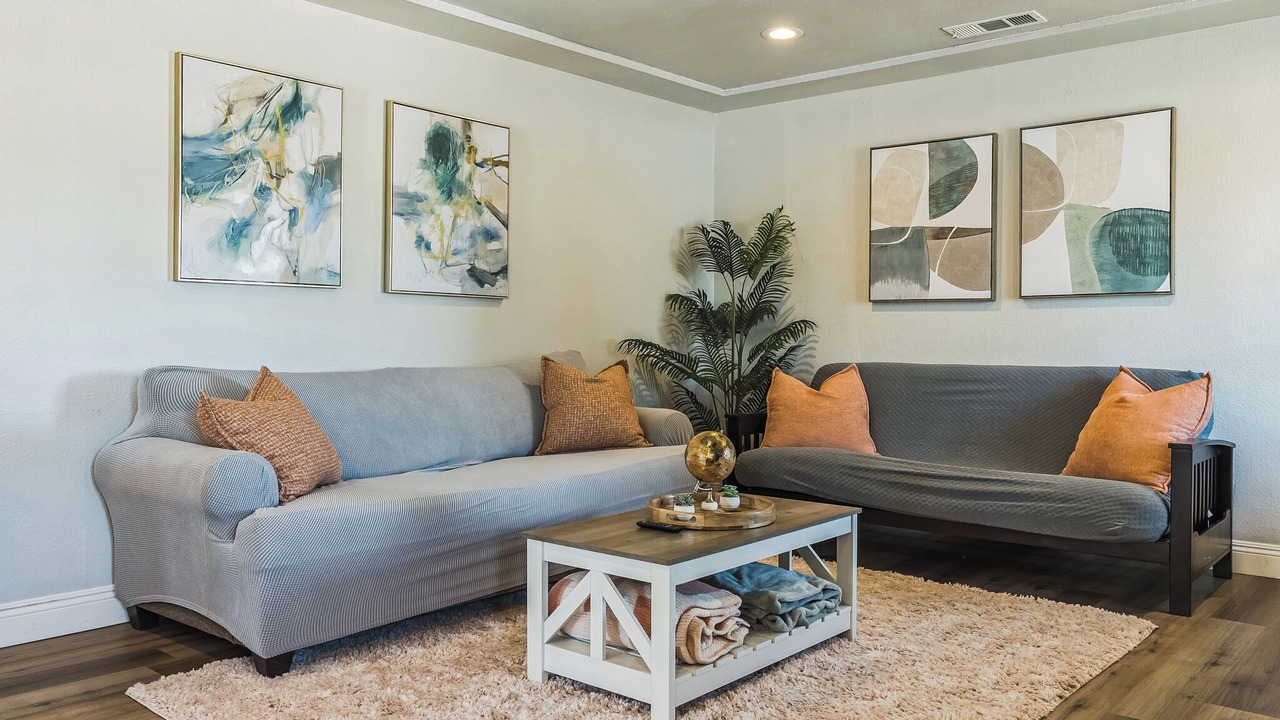 Photo of Livingroom in Raisin