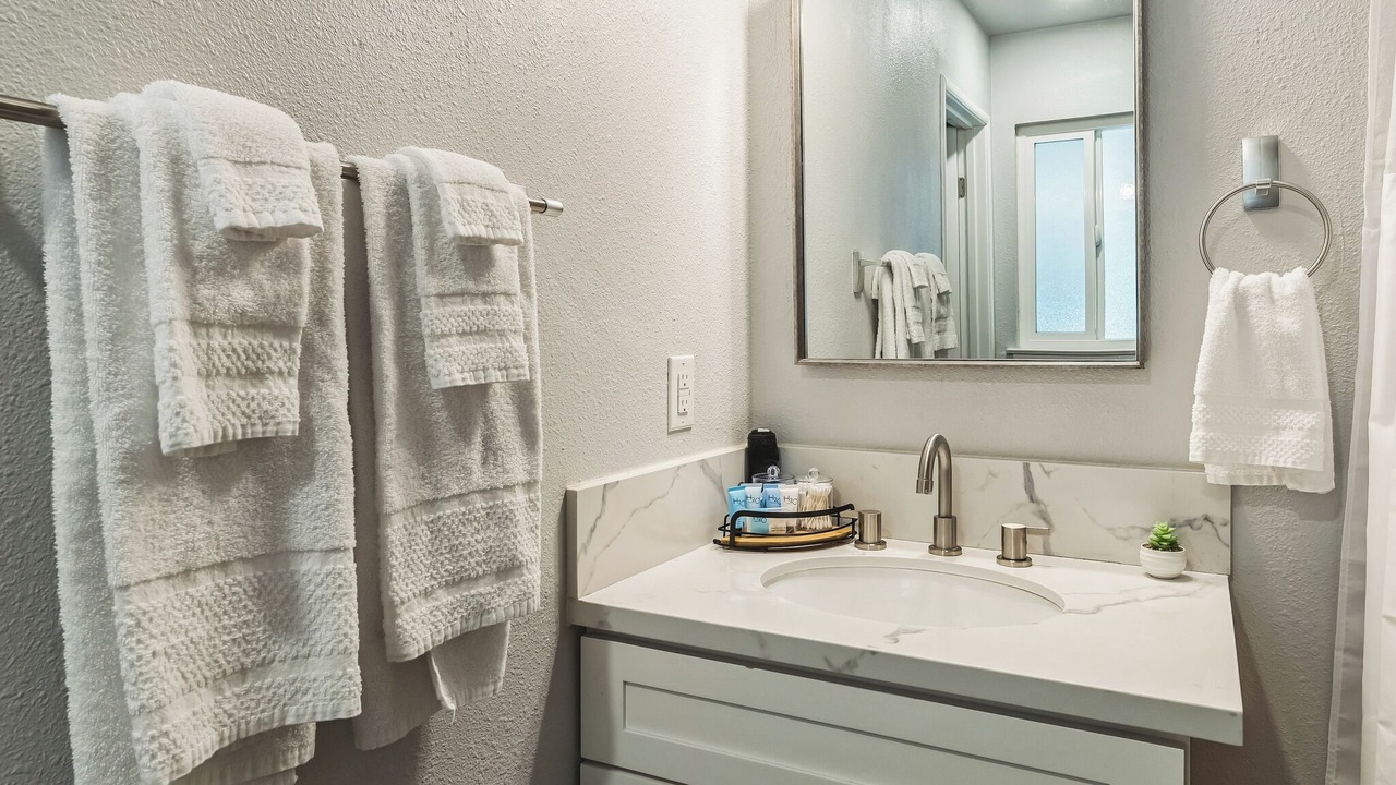 Photo of Bathroom in Raisin