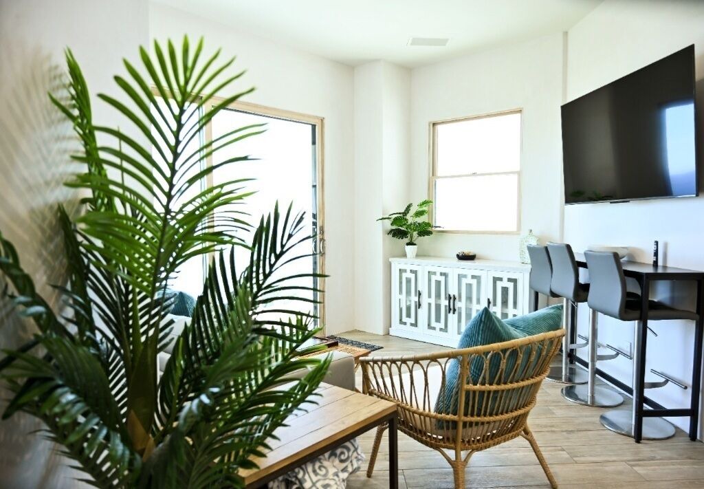 Photo of Livingroom in Western Malibu