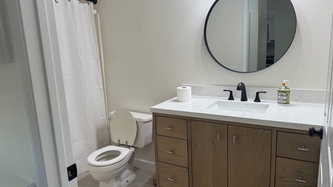 Photo of Bathroom in Corona