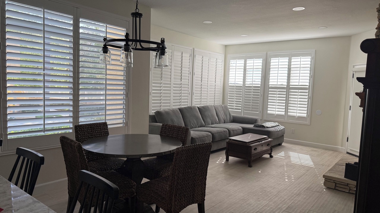 Photo of Livingroom in Corona