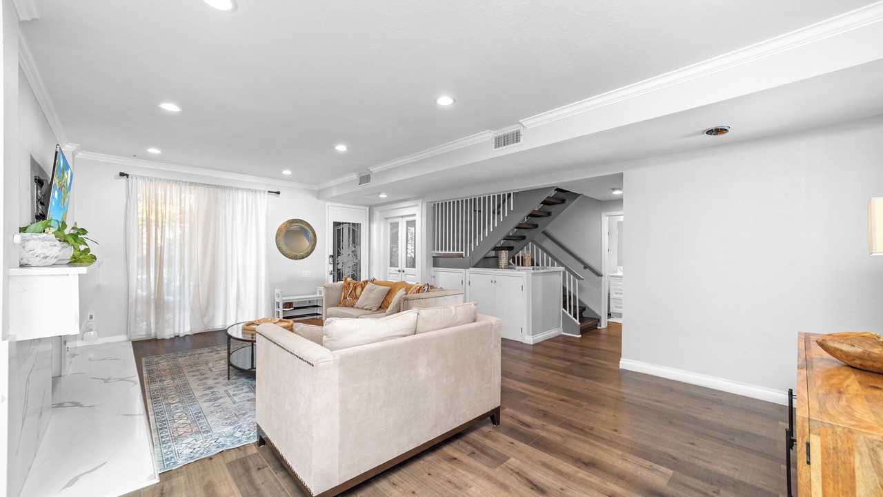 Photo of Livingroom in Los Cerritos
