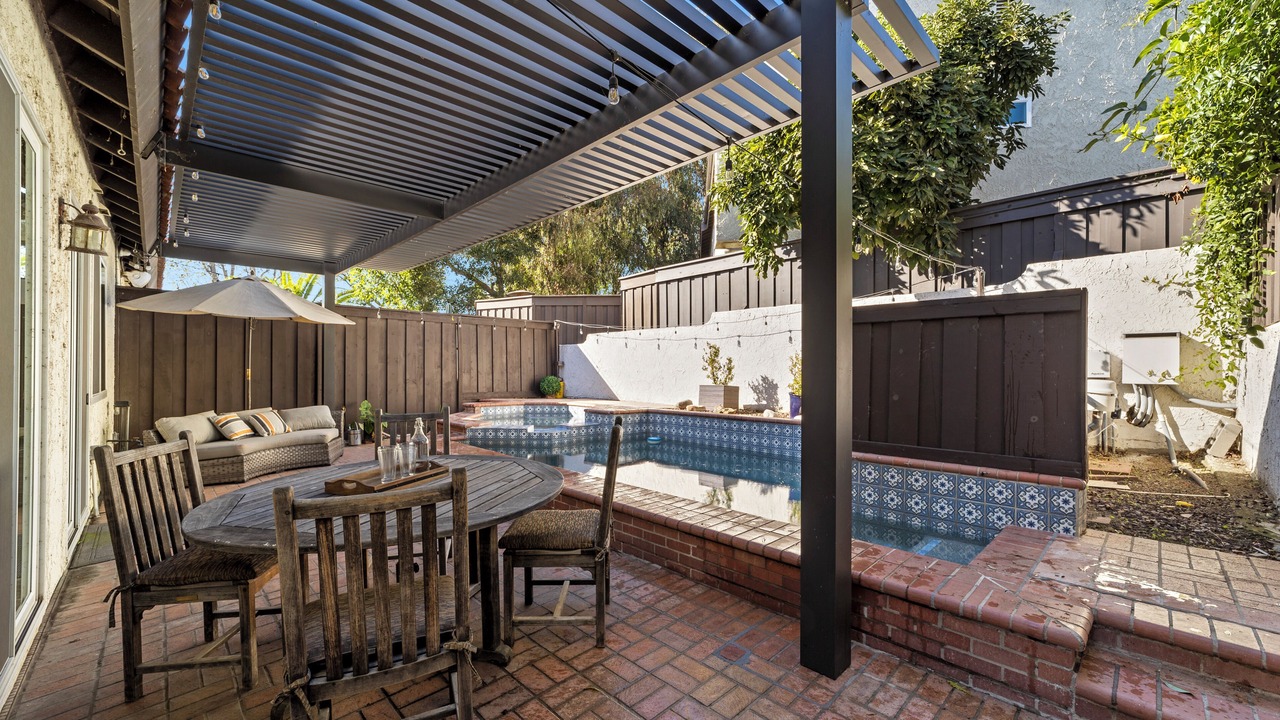 Photo of Outdoor in Los Cerritos