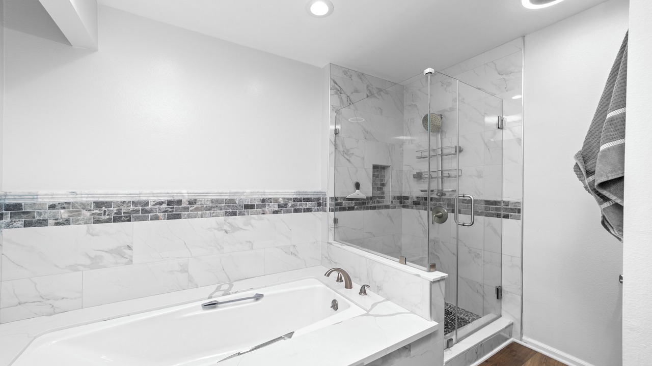 Photo of Bathroom in Los Cerritos