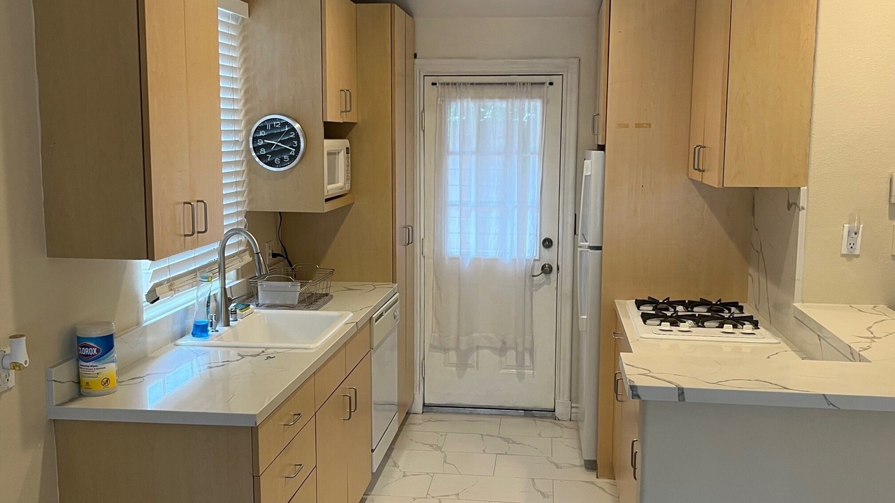 Photo of Kitchen in Lake Balboa