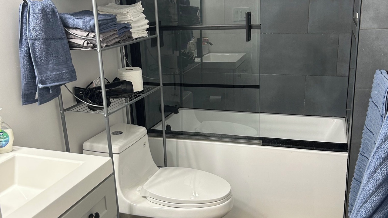 Photo of Bathroom in North Long Beach