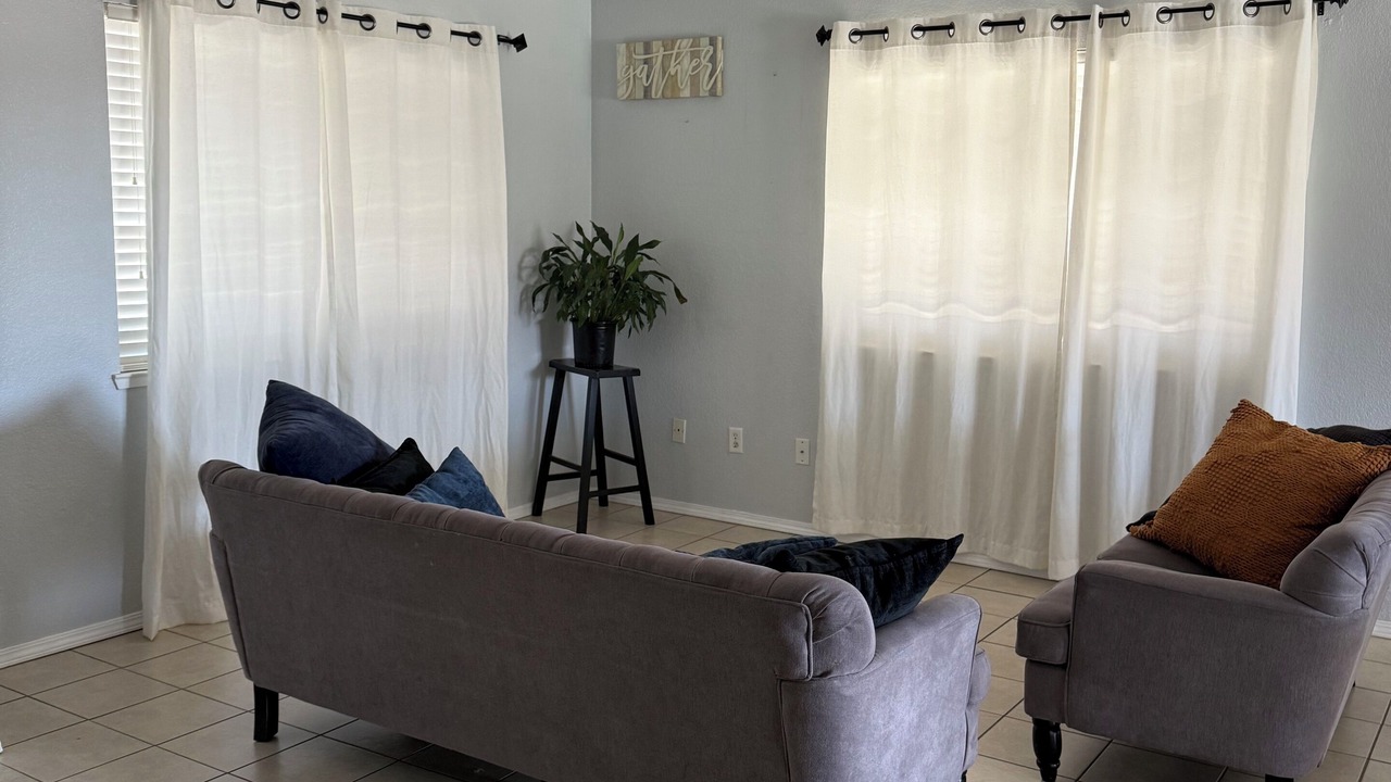 Photo of Livingroom in Pumpkin Center