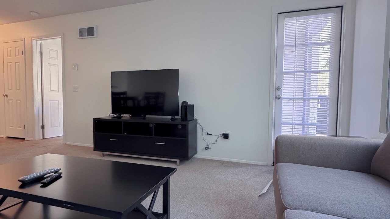Photo of Livingroom in University City