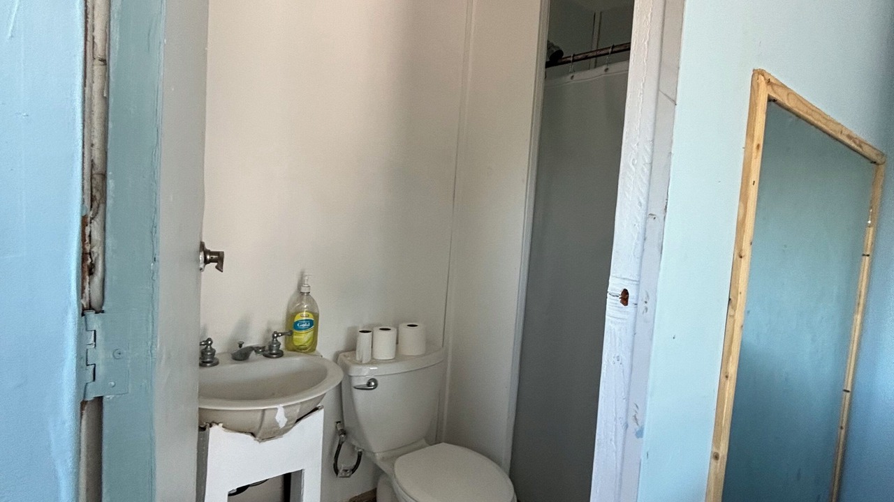 Photo of Bathroom in Orange