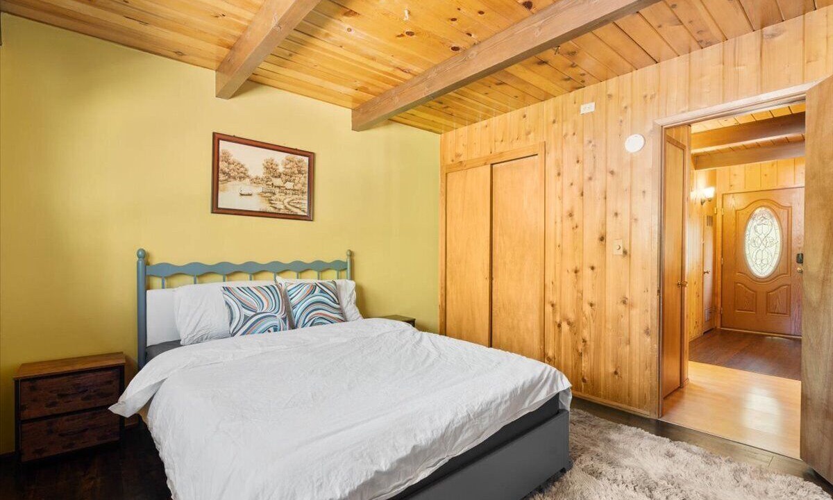 Photo of Bedroom in Wrightwood
