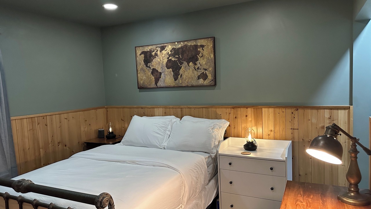 Photo of Bedroom in West Athens