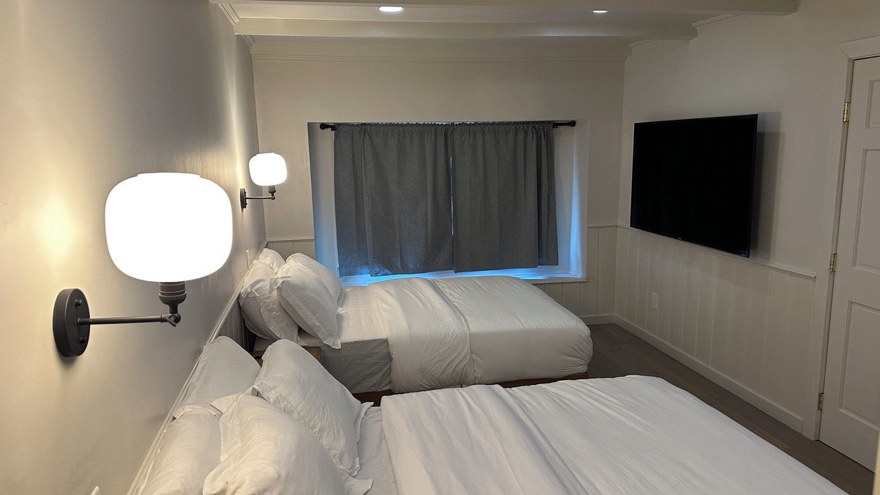 Photo of Bedroom in West Athens