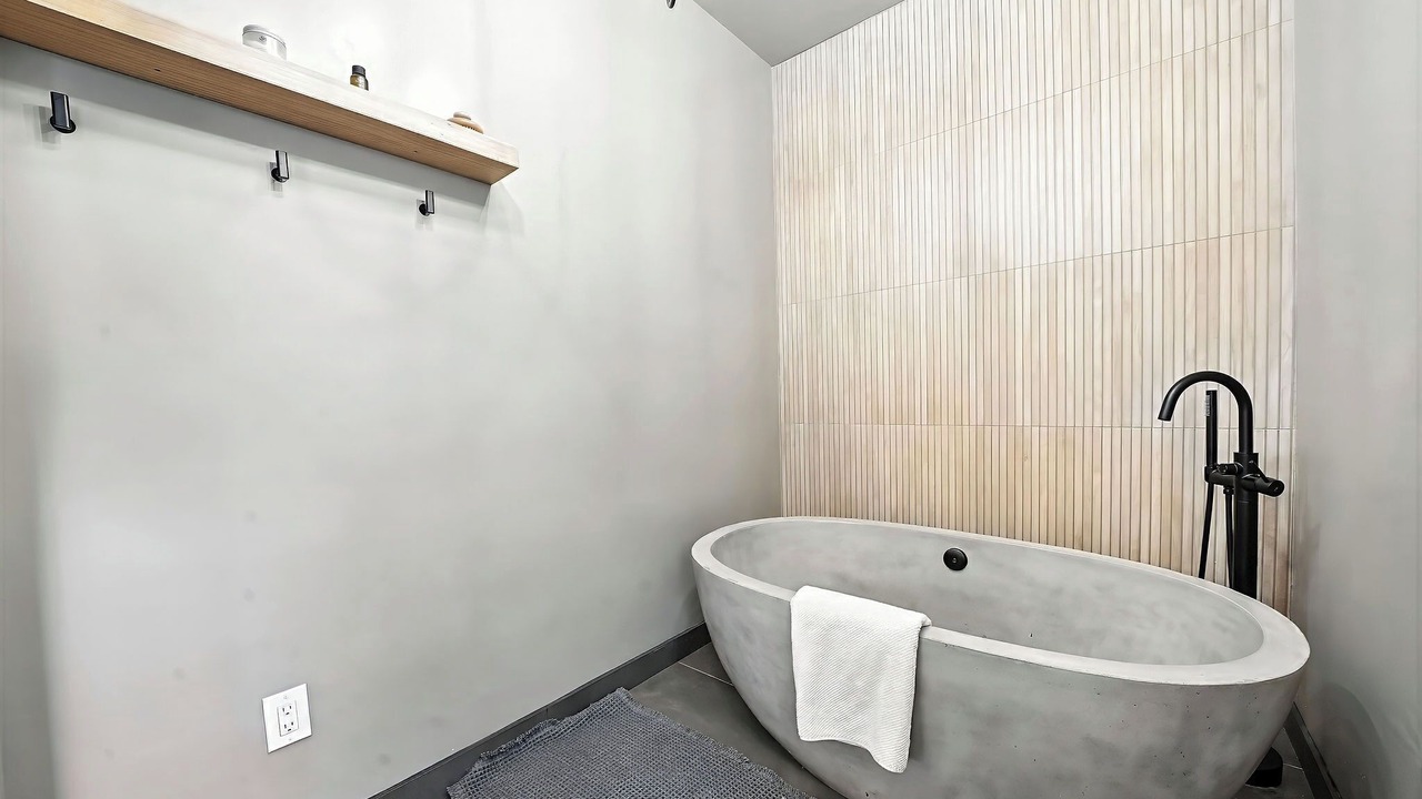 Photo of Bathroom in Glencoe