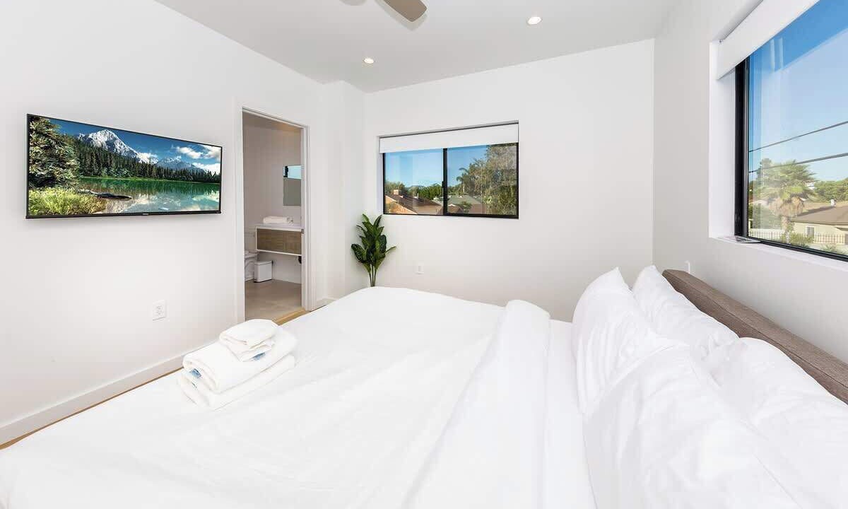 Photo of Bedroom in Mid City