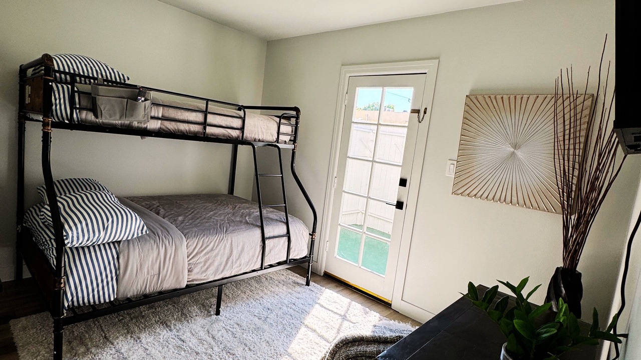 Photo of Bedroom in Belmont Shore
