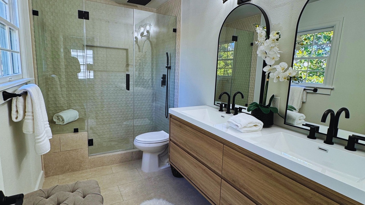 Photo of Bathroom in Belmont Shore