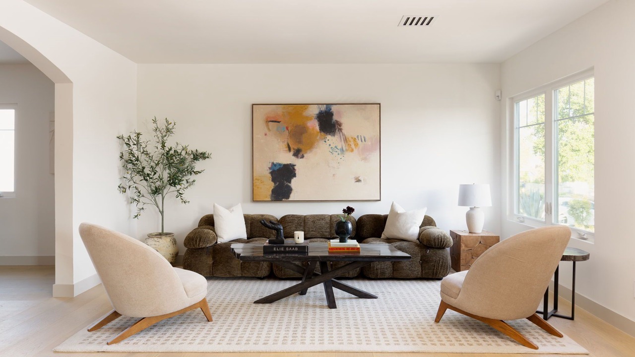 Photo of Livingroom in Altadena