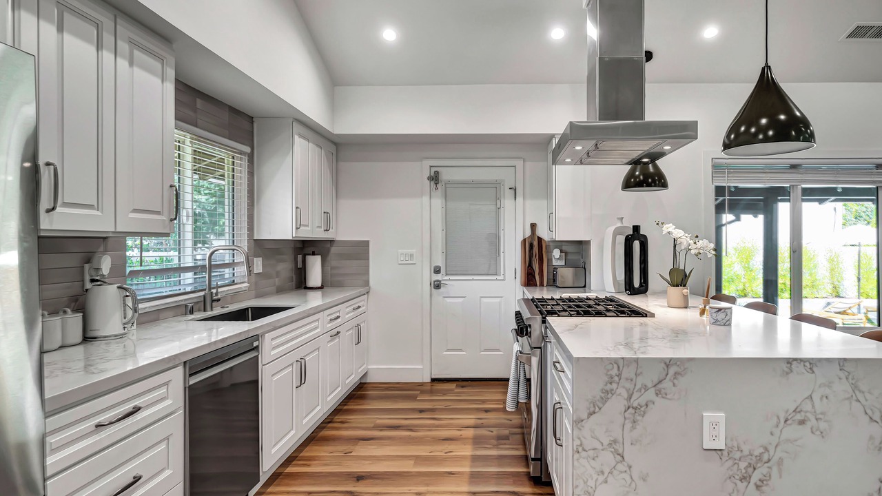 Photo of Kitchen in Woodland Hills