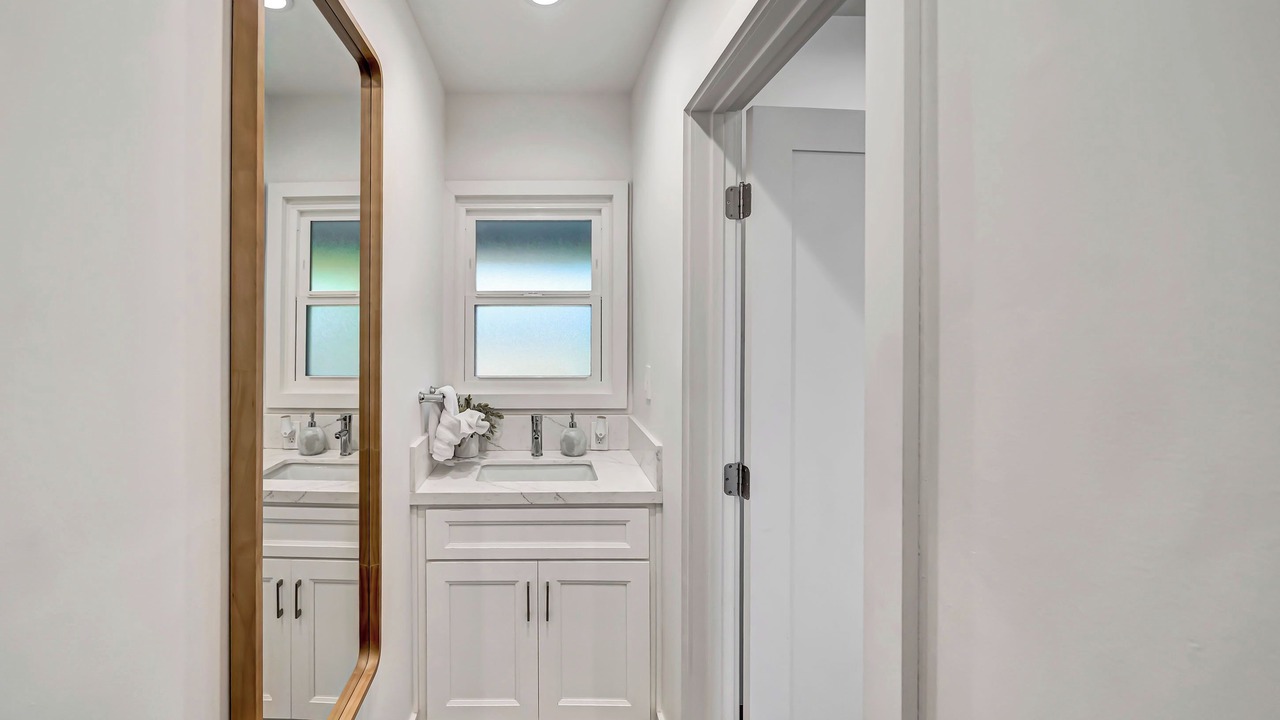 Photo of Bathroom in Woodland Hills
