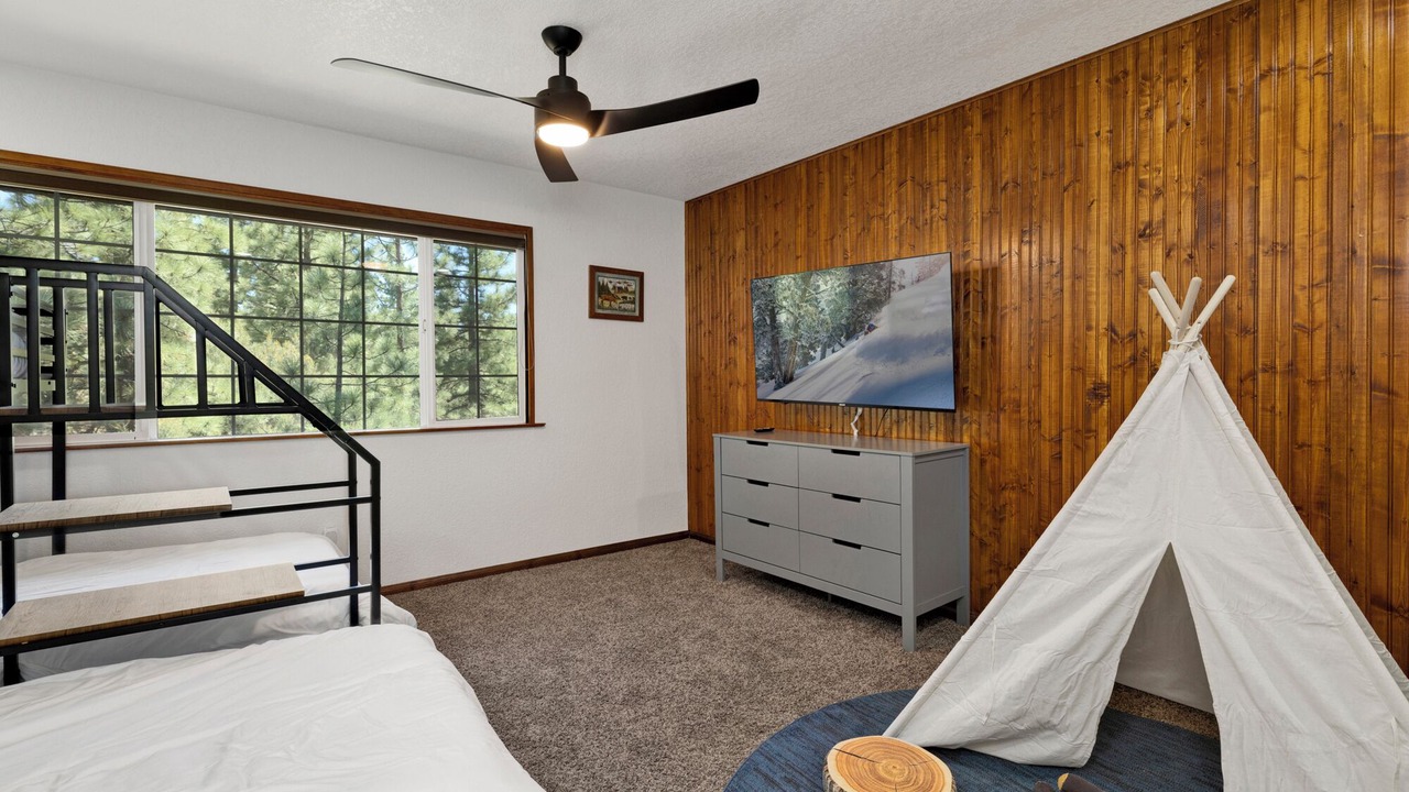 Photo of Bedroom in Whispering Forest