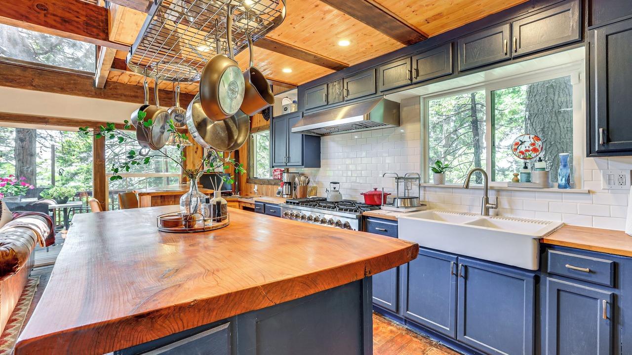 Photo of Kitchen in Arrowhead Villas