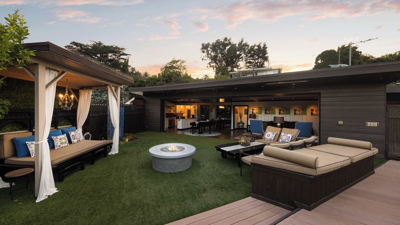Photo of Patio Balcony in Los Angeles