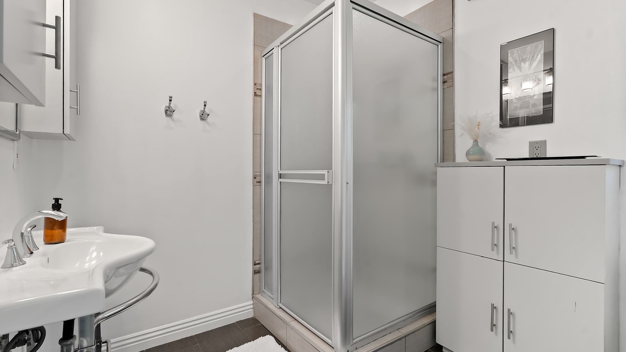 Photo of Bathroom in Los Angeles