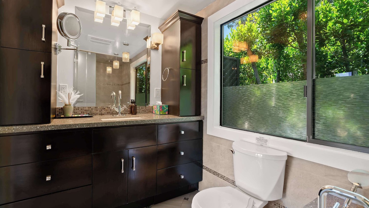 Photo of Bathroom in Los Angeles