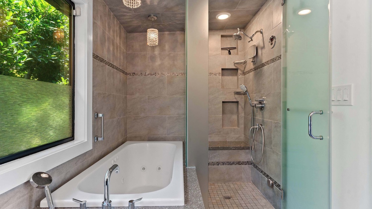 Photo of Bathroom in Los Angeles