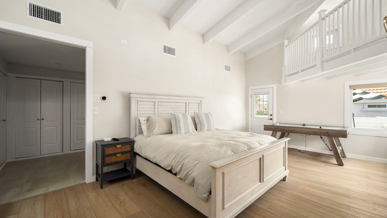 Photo of Bedroom in Belmont Shore