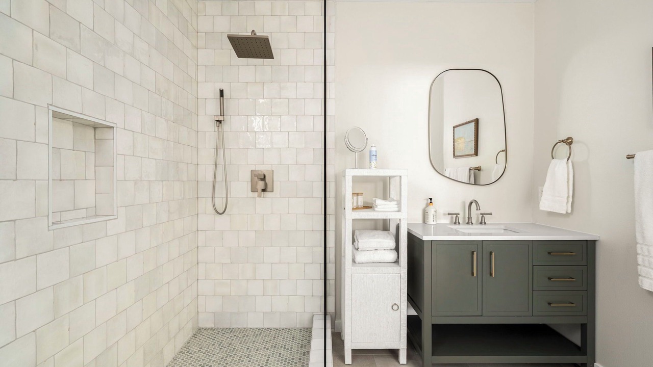 Photo of Bathroom in Belmont Shore