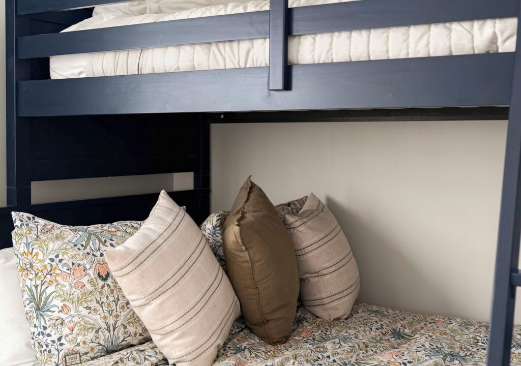 Photo of Bedroom in Belmont Shore