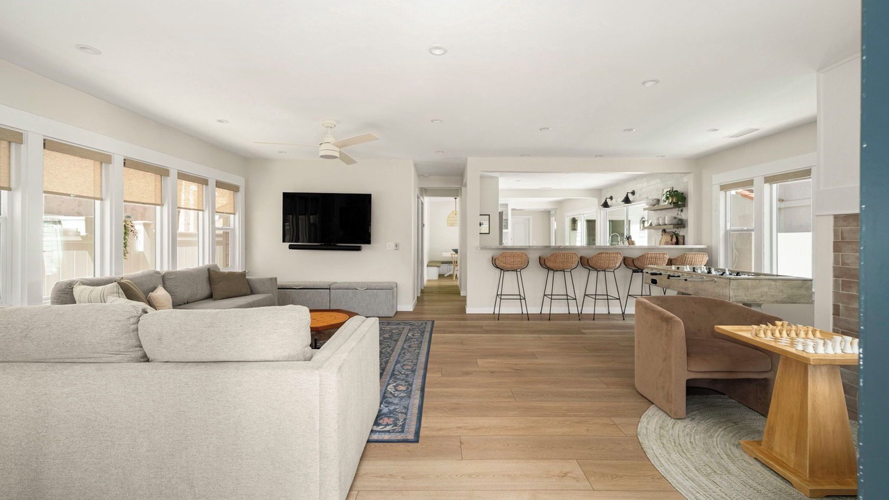 Photo of Livingroom in Belmont Shore