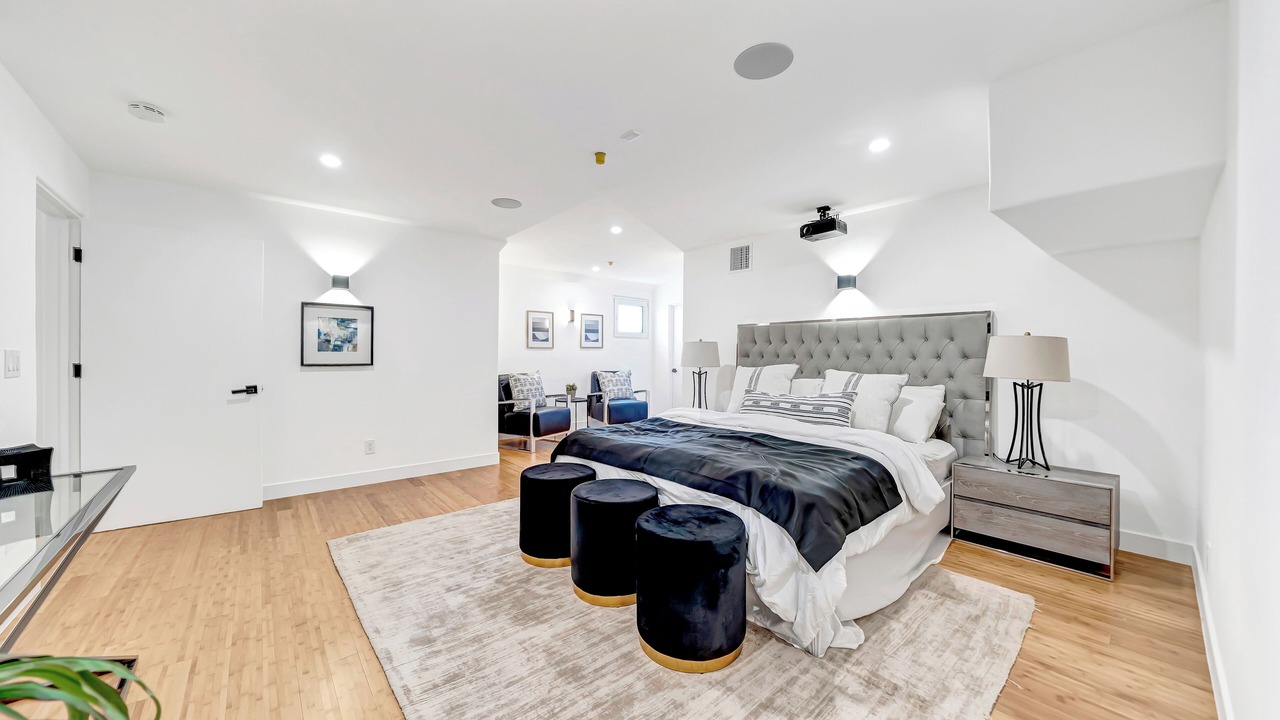 Photo of Bedroom in Hollywood Hills West