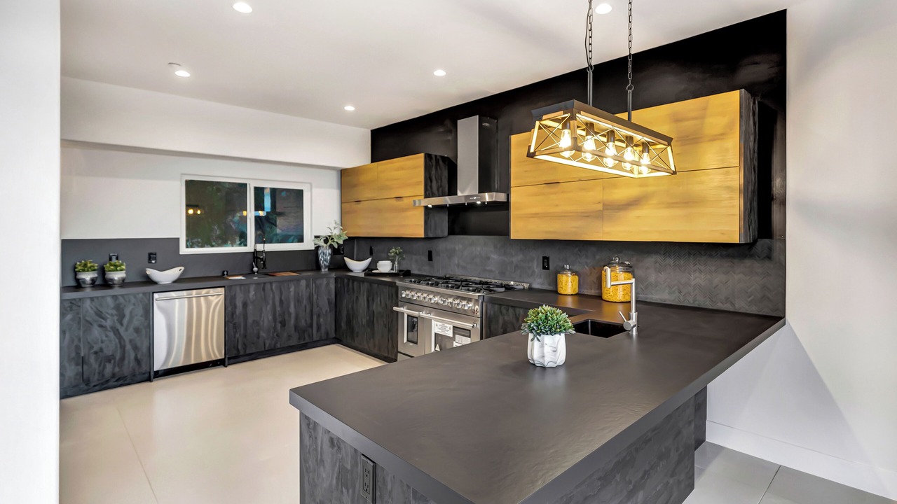 Photo of Kitchen in Hollywood Hills West