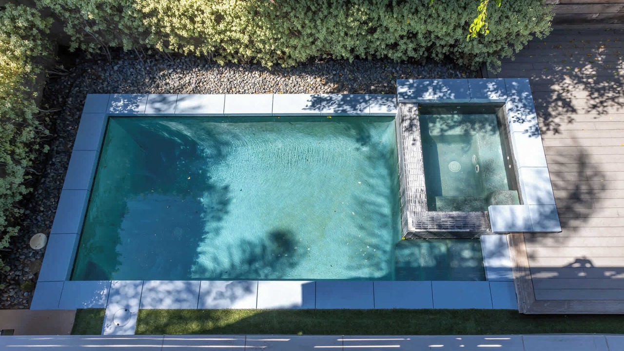 Photo of Outdoor in Mid-Wilshire