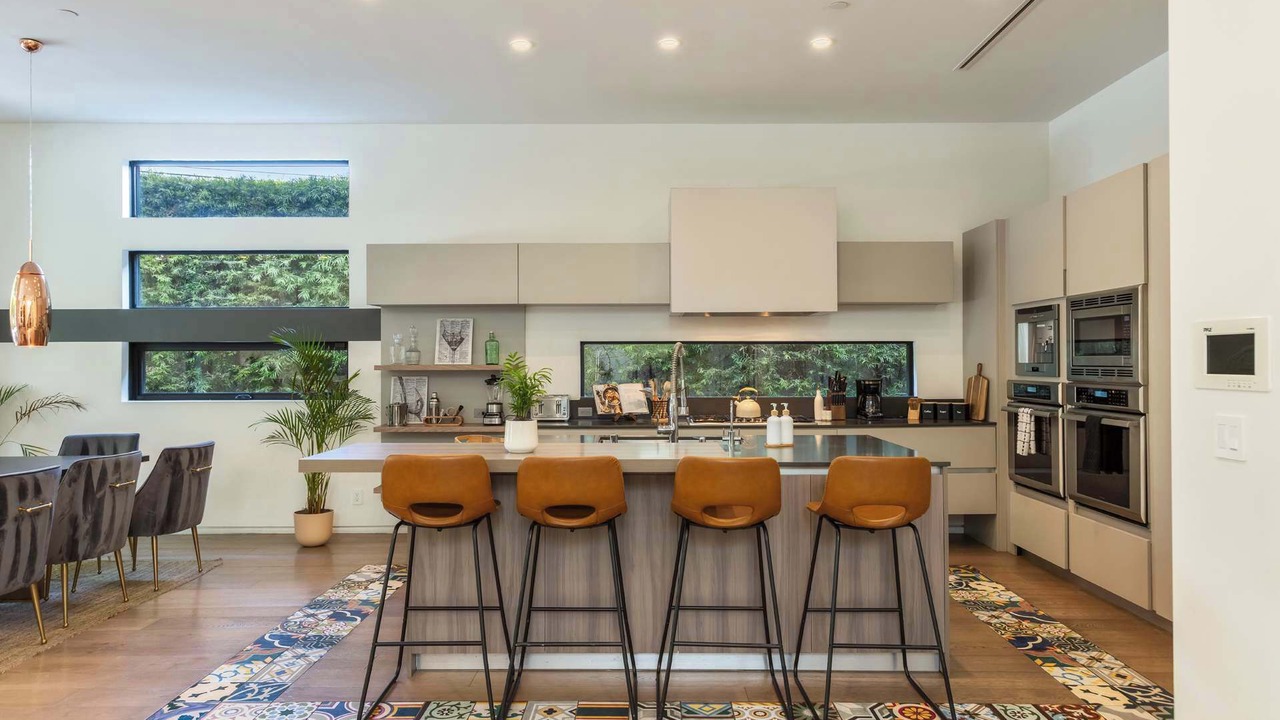 Photo of Kitchen in Mid-Wilshire