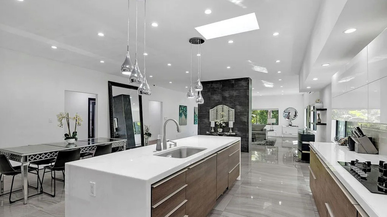 Photo of Kitchen in Greater Wilshire - Hancock Park
