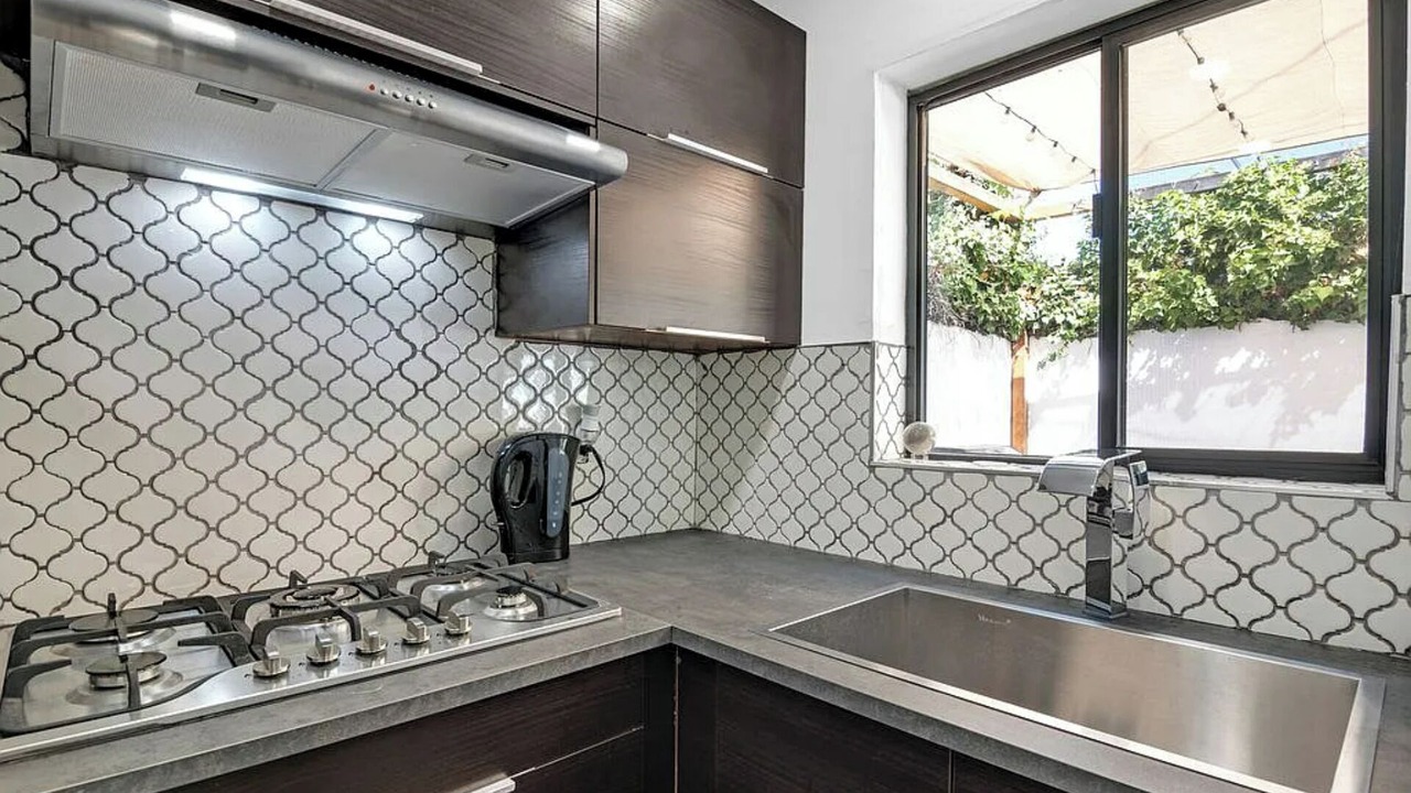 Photo of Kitchen in Greater Wilshire - Hancock Park
