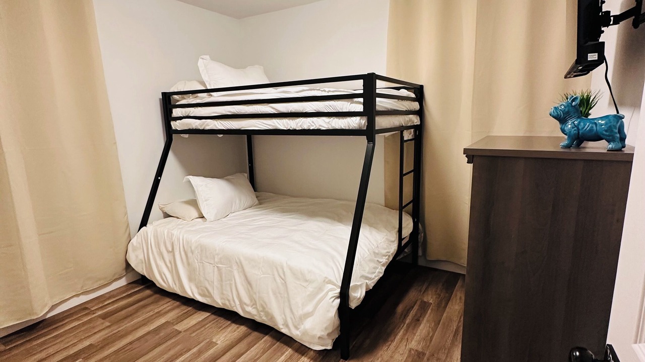 Photo of Bedroom in Northwest Anaheim